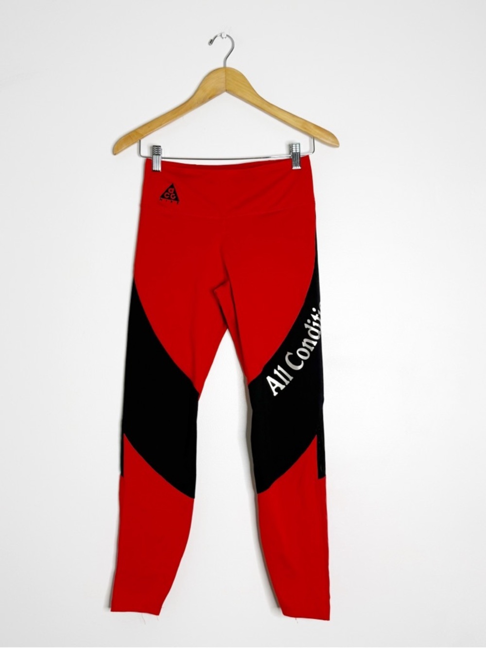 Nike ACG All Conditions Gear Training Leggings Red Black Size Small